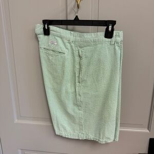 Men's Vineyard Vines Green Seersucker Club Short, Size 34